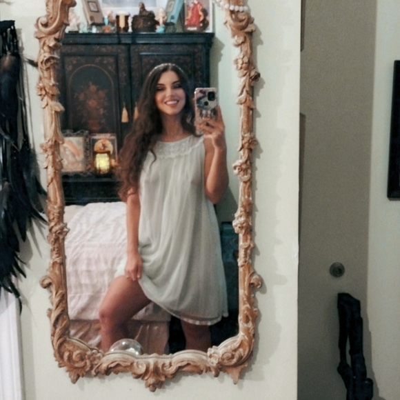 🍏 A Sweetly Mint Lace Orchard Nightgown – Vintage Pastel Dream - Picture 2 of 8